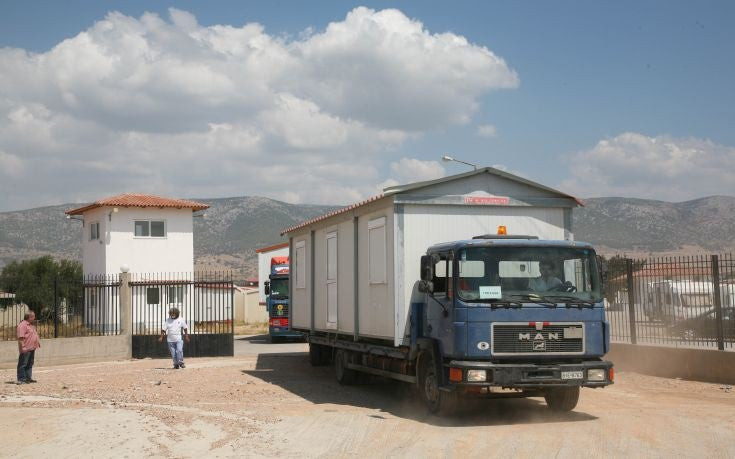 Μανωλάδα: Ψάχνουν λυόμενα για να μπορέσουν να κάνουν μάθημα τα παιδιά -Μουχλιασμένες οι αίθουσες διδασκαλίας